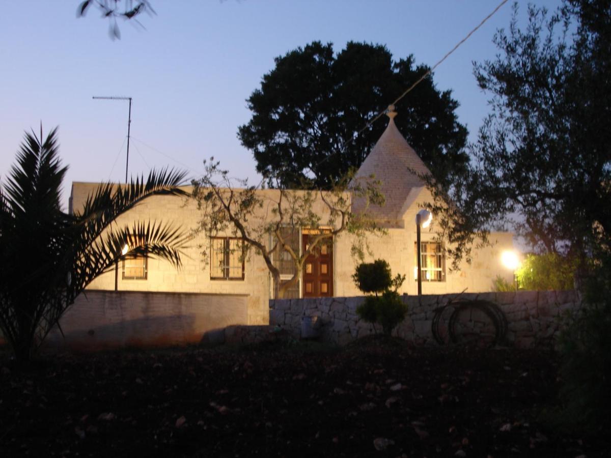 チステルニーノ Trullo Salaminaヴィラ 部屋 写真